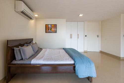Villa Saffronstays De La Mer