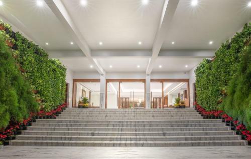 Hotel Lalita Grand