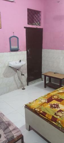 Hotel Pop 83329 Dwarika Dham