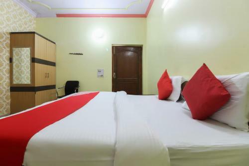 Hotel Oyo 65566 Mukund Dham