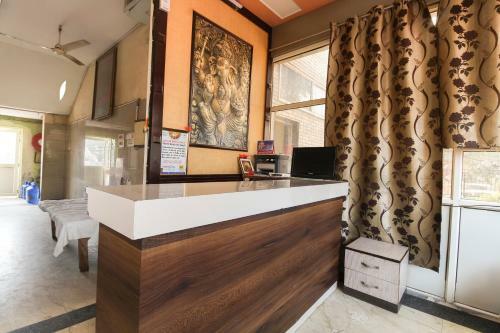 Hotel Oyo 65566 Mukund Dham