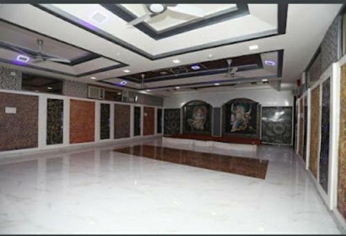 Hotel Pop 84604 Krishna Resort