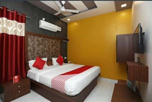 Hotel Pop 84604 Krishna Resort