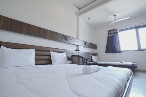 Hotel Amar Palace By Wb Inn