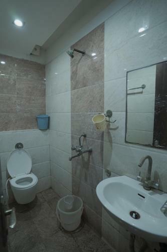 Hotel Amar Palace By Wb Inn
