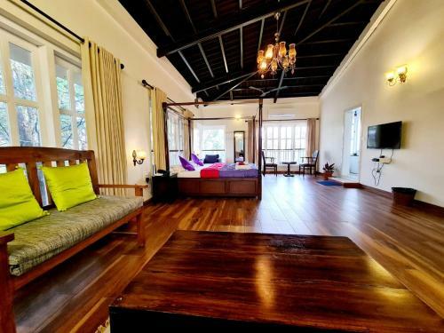 Antilia Villa - Luxurious/ac/swimming Pool
