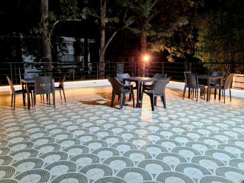 Oreo Villa With AC