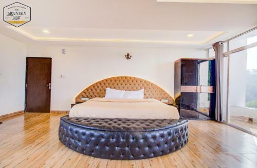 The Mountain Mist Hotel