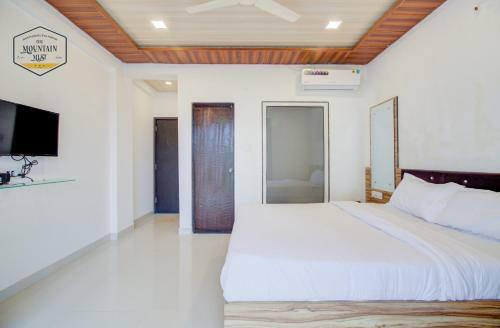 The Mountain Mist Hotel