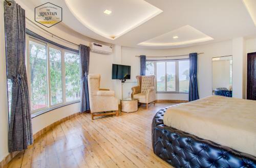 The Mountain Mist Hotel