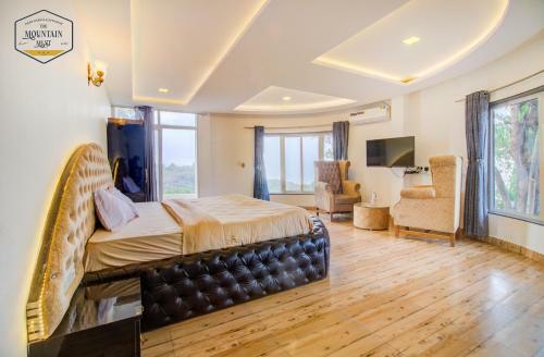 The Mountain Mist Hotel