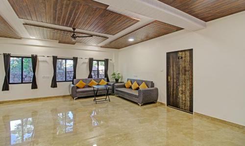 Hotel Treebo Trend Raaya Regency