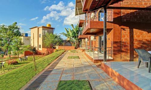 Hotel Treebo Trend Raaya Regency