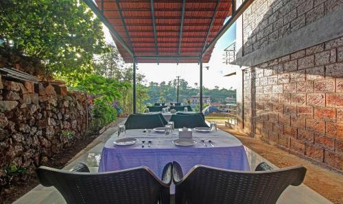 Hotel Treebo Trend Raaya Regency