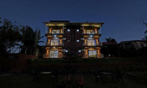 Hotel Treebo Trend Raaya Regency