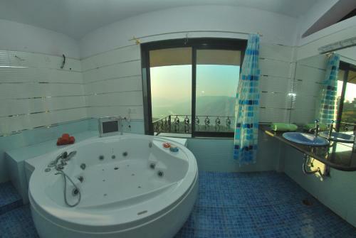 Hostal Kamat Riviera