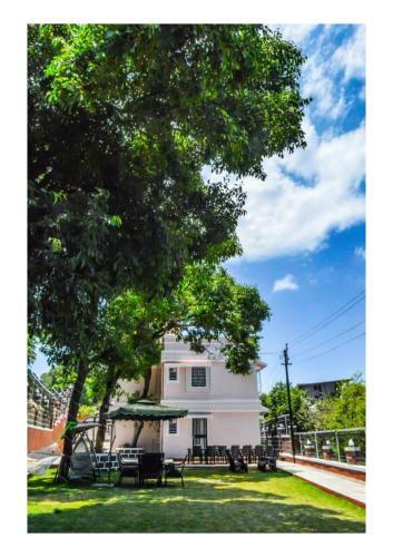 3bhk Alladin Villa (common Pool)
