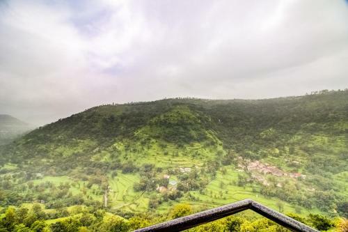 Oyo 60015 Hotel Saee Residency