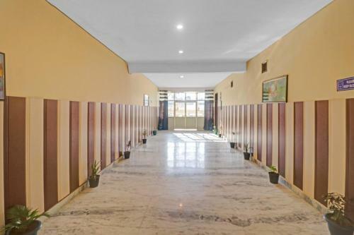 Hotel Oyo 84266 Mahaveer Residency