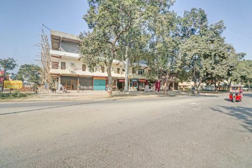 Hotel Oyo 84266 Mahaveer Residency