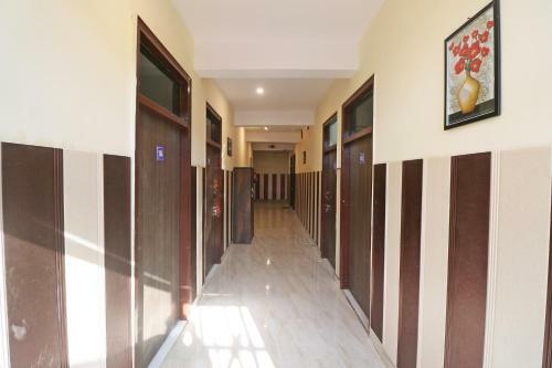 Hotel Oyo 84266 Mahaveer Residency