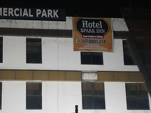 Oyo 85195 Hotel Spark Inn