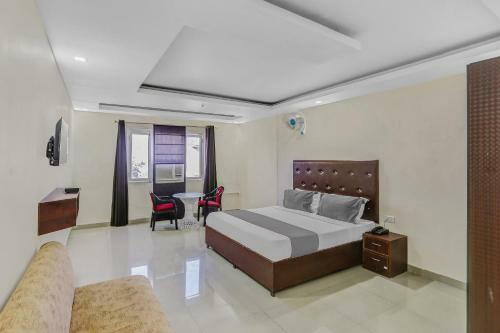 Collection O 69818 Hotel Ambition