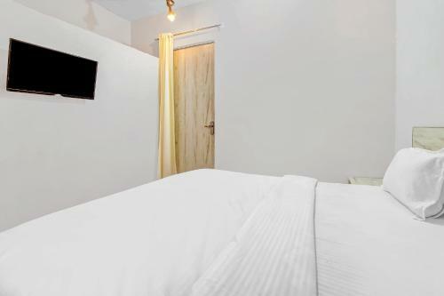 Oyo 86016 Hotel Larissa