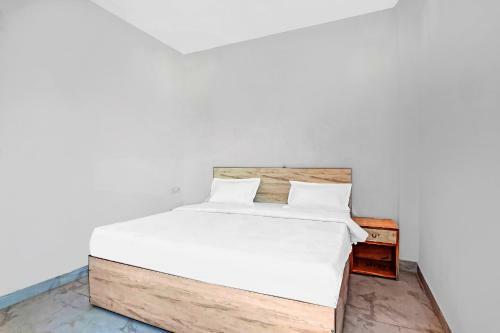 Oyo 86016 Hotel Larissa