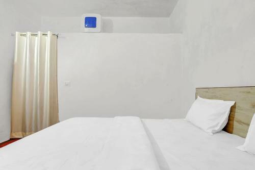 Oyo 86016 Hotel Larissa