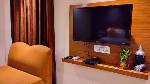 Hotel Mahesh By Shrigo Hotels