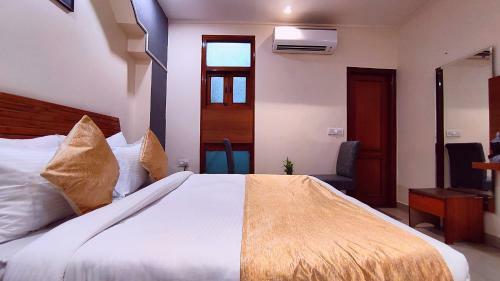 Hotel Mahesh By Shrigo Hotels