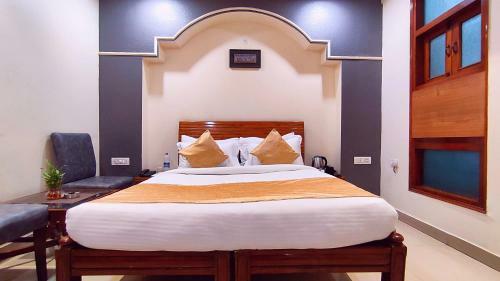 Hotel Mahesh By Shrigo Hotels