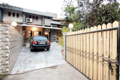 Blue Heaven- Lonavala 2 Bhk With Private Pool!