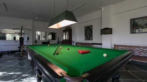 Stayvista At Shiraz Villa