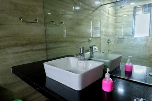 Monsoon Lake Hotel Lonavala
