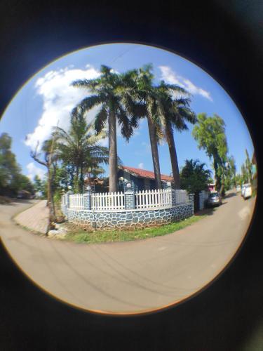 Peephole To Paradise In Lonavala.