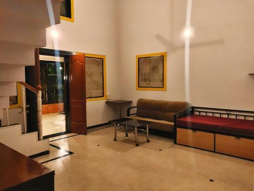 Villa Corner House Lonavala