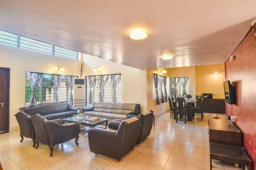 Joe's Villa
