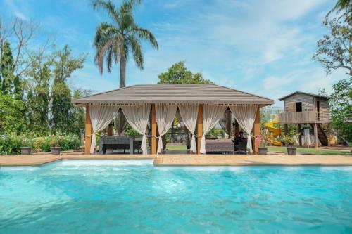 Myna Villa