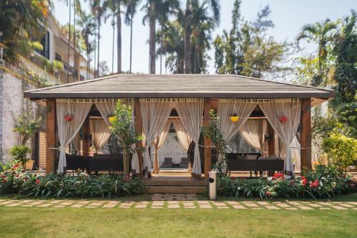 Myna Villa