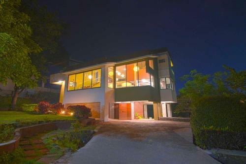 Villa Stayvista At Windchimes