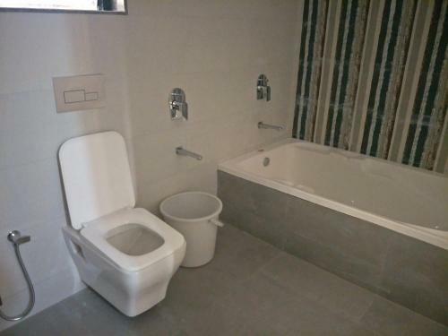 Royal Villa 2 - 3 Bhk A/c Bungalow In Lonavala