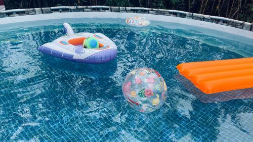 Luxury Ashhville 4 Bhk Pool+lawn Villa
