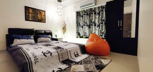 Luxury Ashhville 4 Bhk Pool+lawn Villa