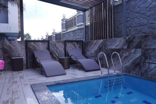 Stay 5 Villas