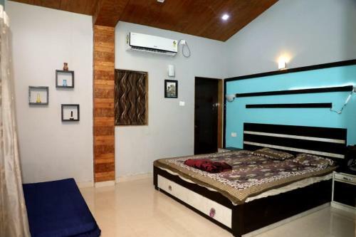 Villa Lonavala Vella