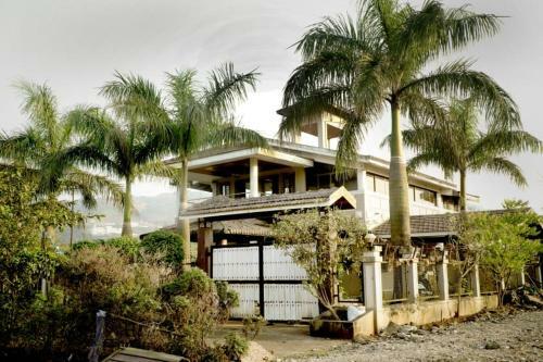 Villa Lonavala Vella