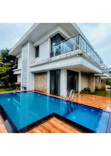 Mukkem 4bhk Villa