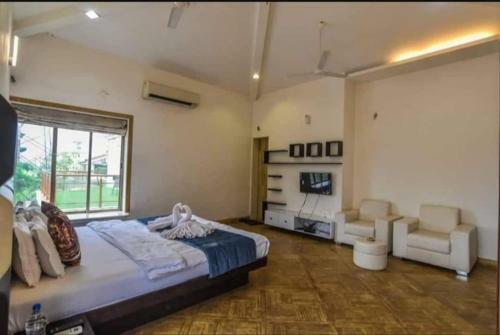 Villa Swastik Royale, Luxury Leisure